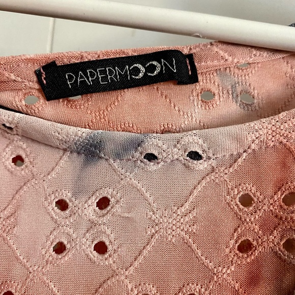 Paper moon eyelet top - Picture 4 of 9